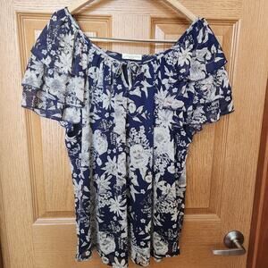 Joie De Vivre Navy Blue and Ivory Floral Top Flutter Sleeve Plus Size 1X Ruffles